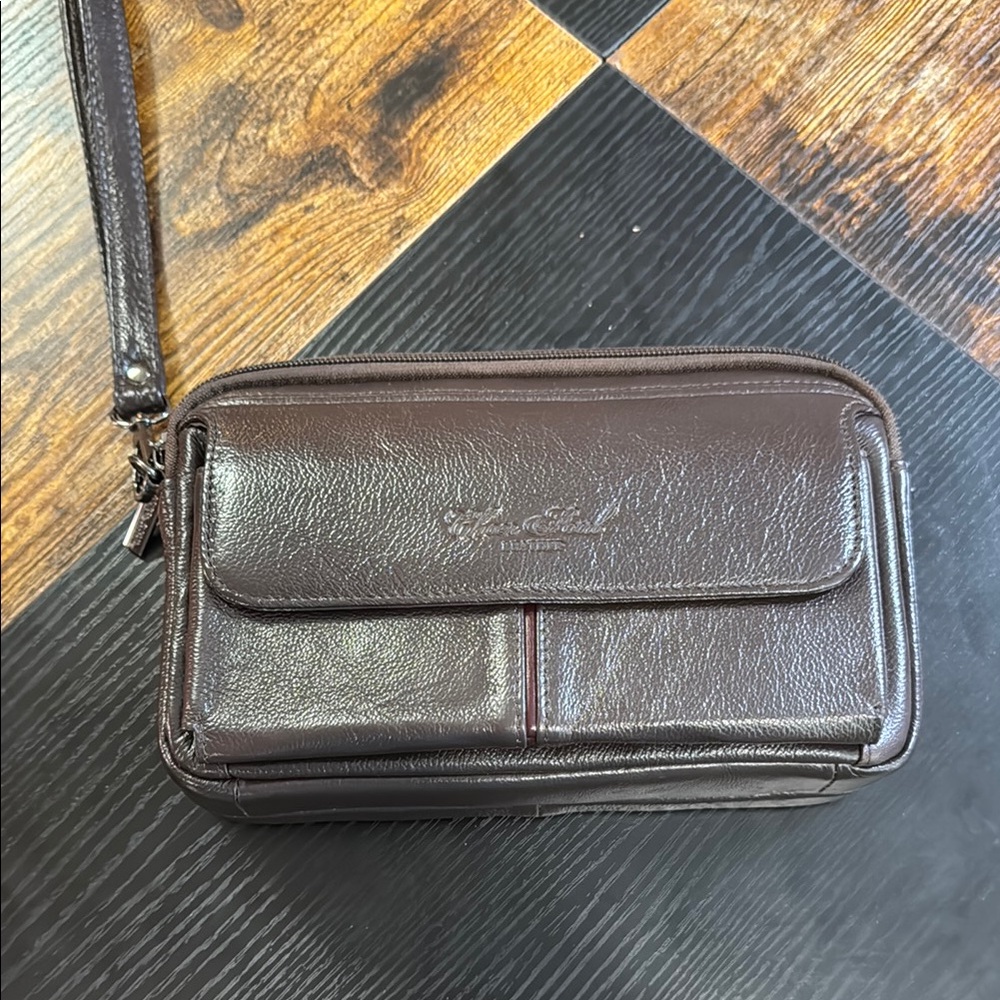 Elegant Brown Leather Men's Bag